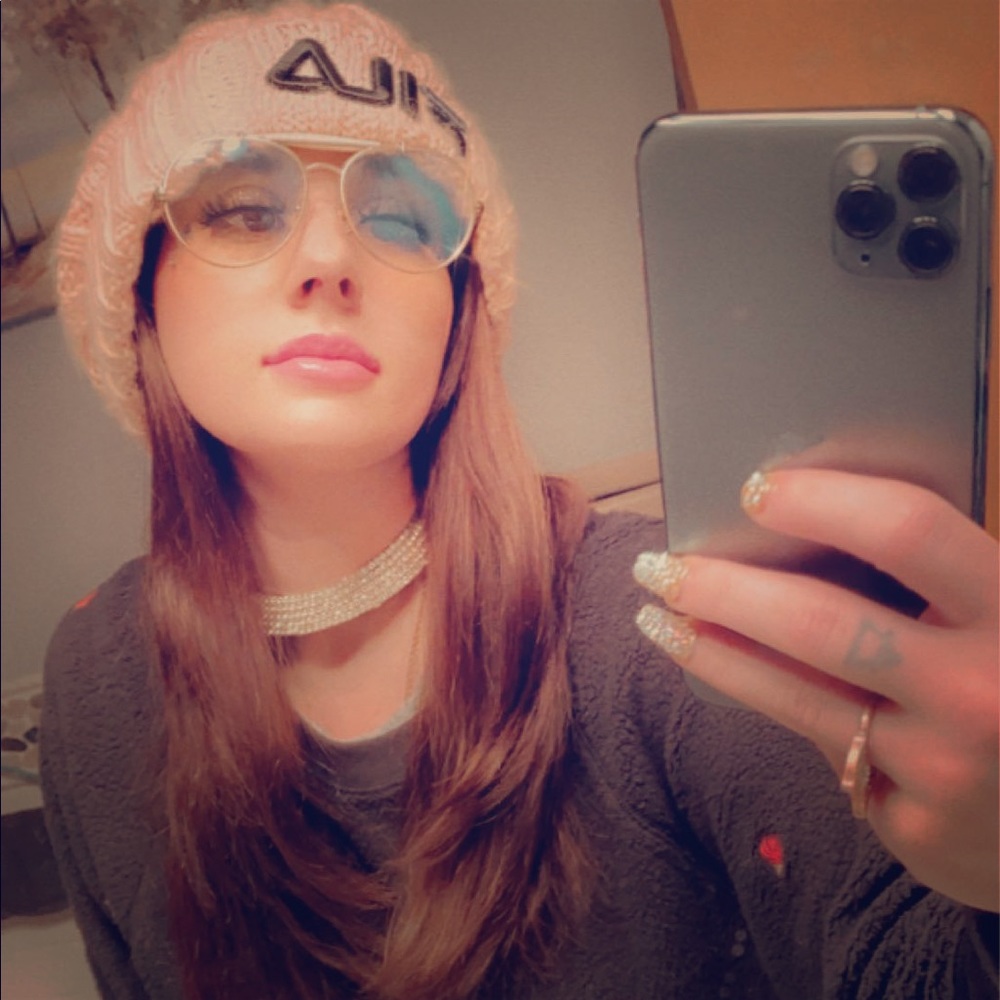 Meet your Posher, Angel